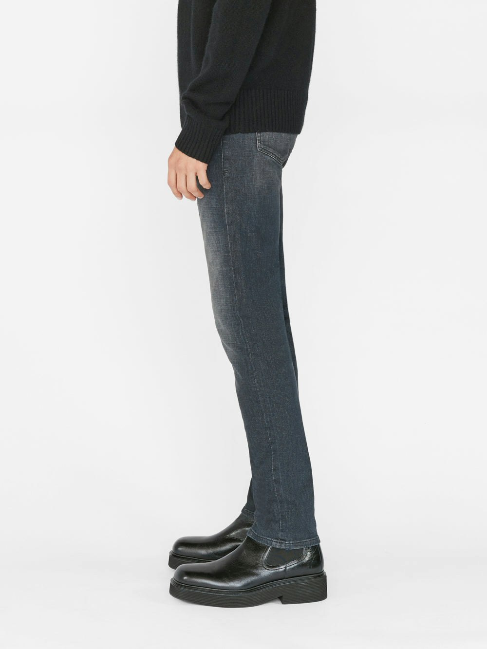 jeans side view alt:fit1